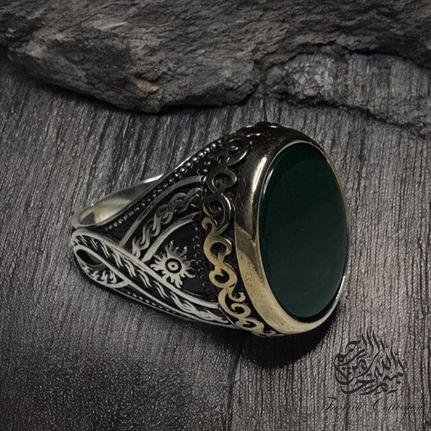 Green Natural Agate Royal Scrolls Premium Ring